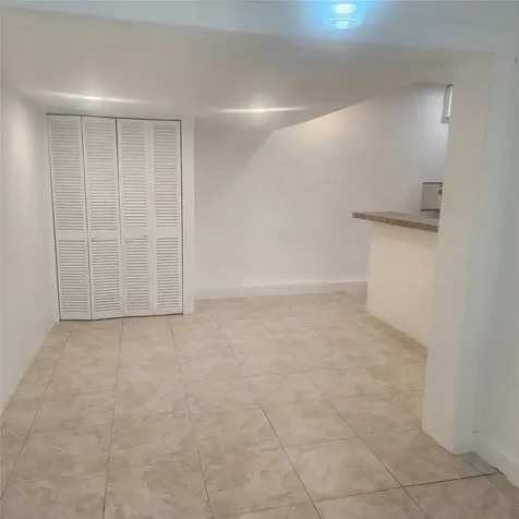 7800 SW 9th Street North Lauderdale FL 33068