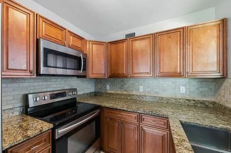 102 SE El Sito Court Port St Lucie FL 34983