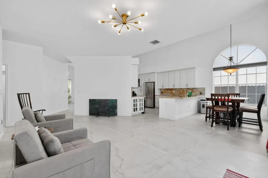 1055 NW 117th Avenue Coral Springs FL 33071