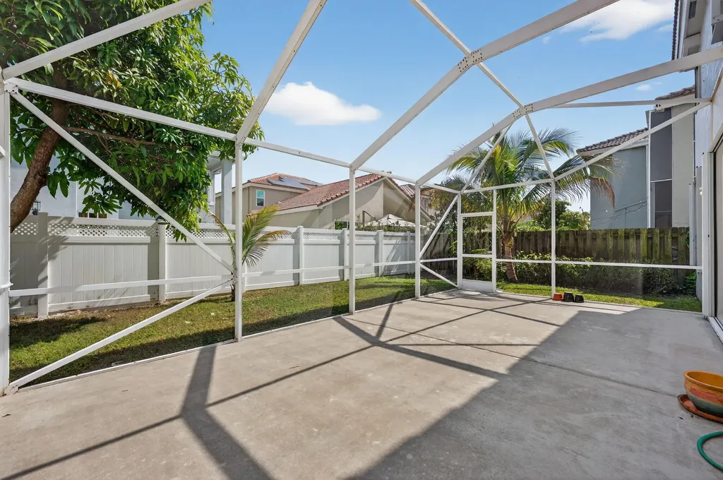 1055 NW 117th Avenue Coral Springs FL 33071