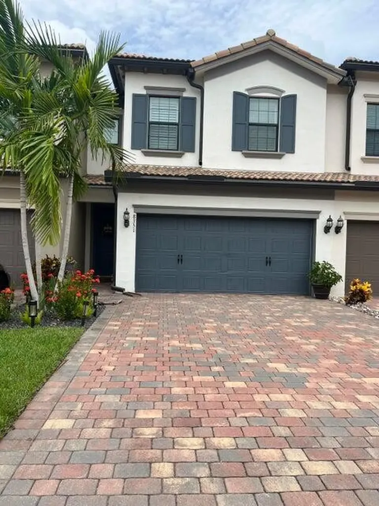 8351 Cadre Noir Road Lake Worth FL 33467