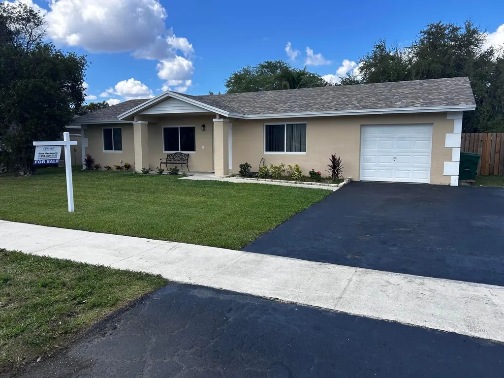 12541 SW 10th Court Davie FL 33325