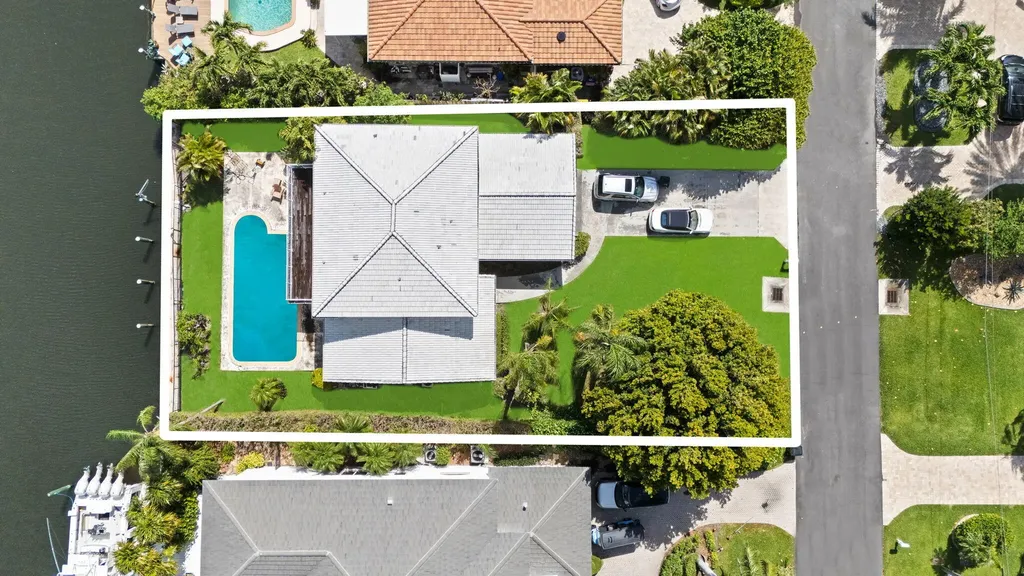 1027 Lewis Cove Delray Beach FL 33483