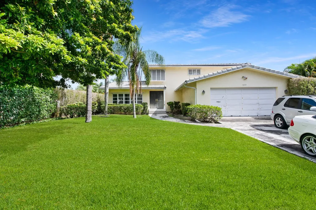 1027 Lewis Cove Delray Beach FL 33483
