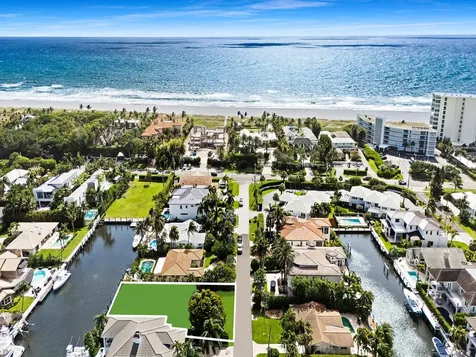 1027 Lewis Cove Delray Beach FL 33483