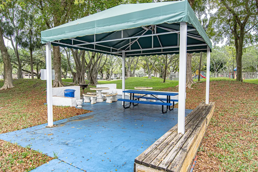 2202 S Cypress Bend Drive Pompano Beach FL 33069