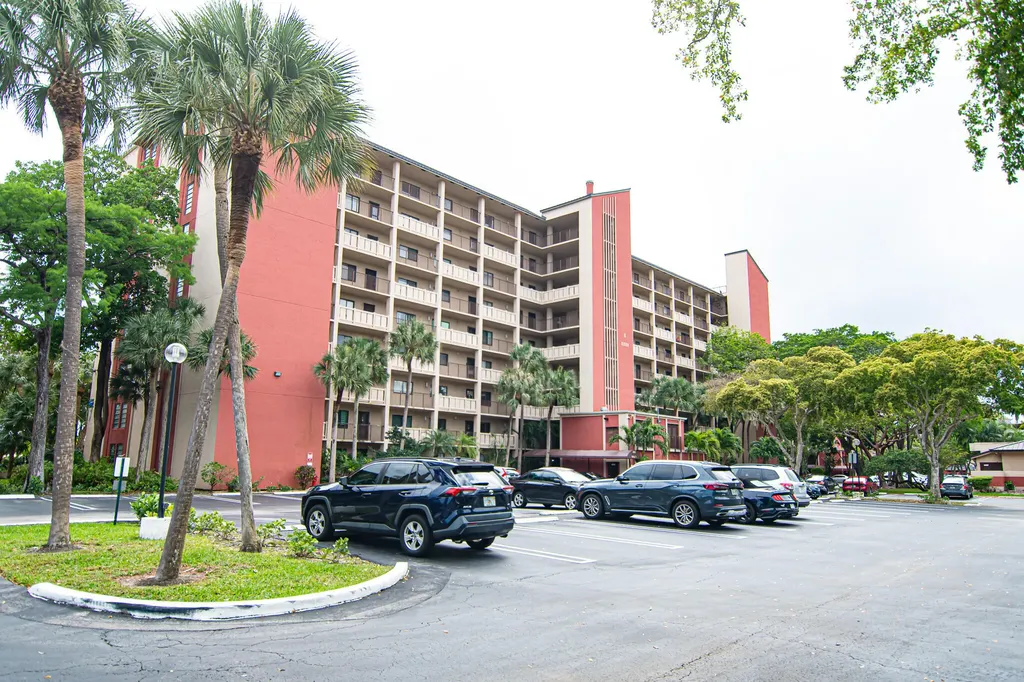 2202 S Cypress Bend Drive Pompano Beach FL 33069