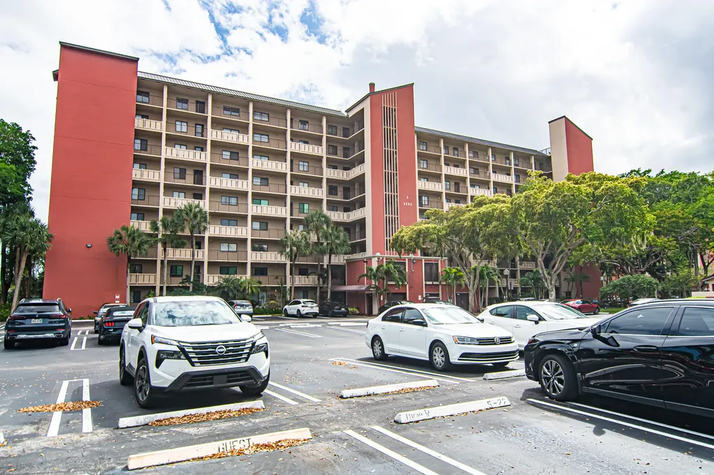 2202 S Cypress Bend Drive Pompano Beach FL 33069