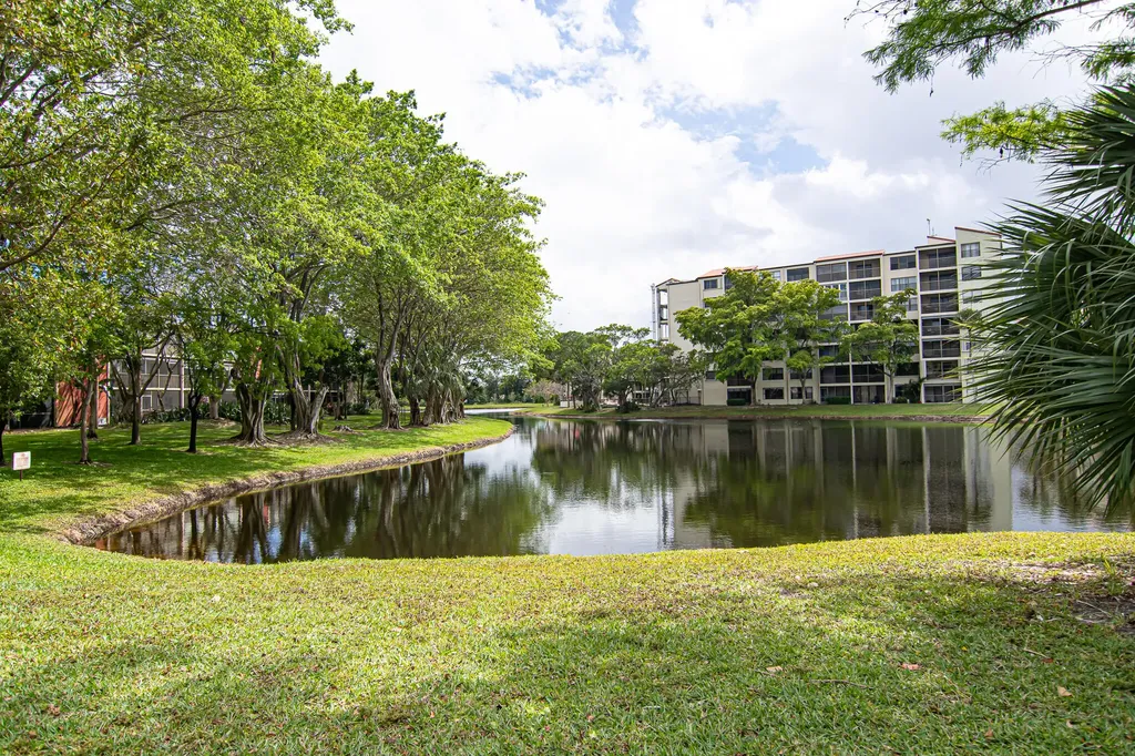 2202 S Cypress Bend Drive Pompano Beach FL 33069