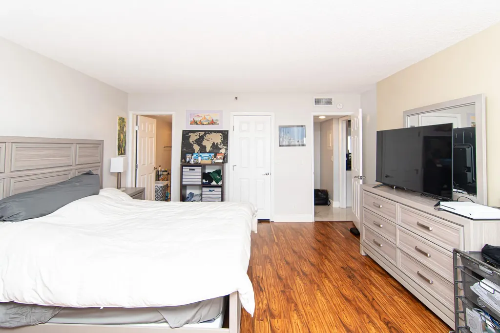 2202 S Cypress Bend Drive Pompano Beach FL 33069