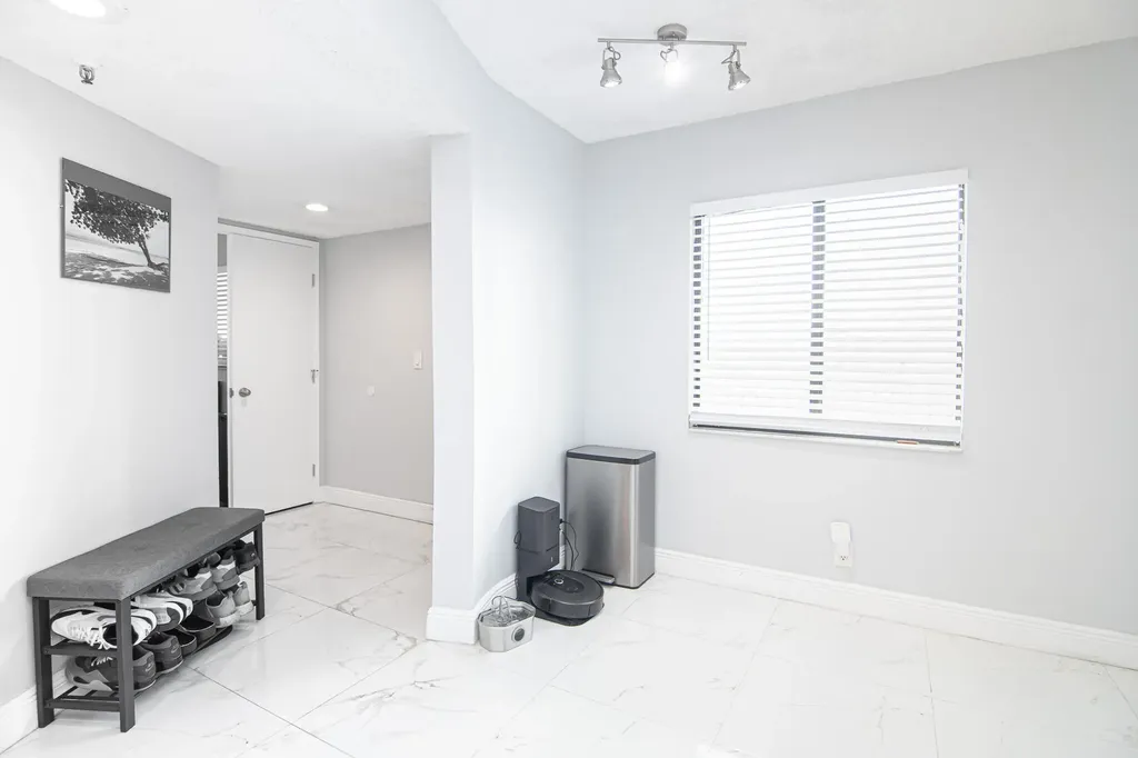 2202 S Cypress Bend Drive Pompano Beach FL 33069