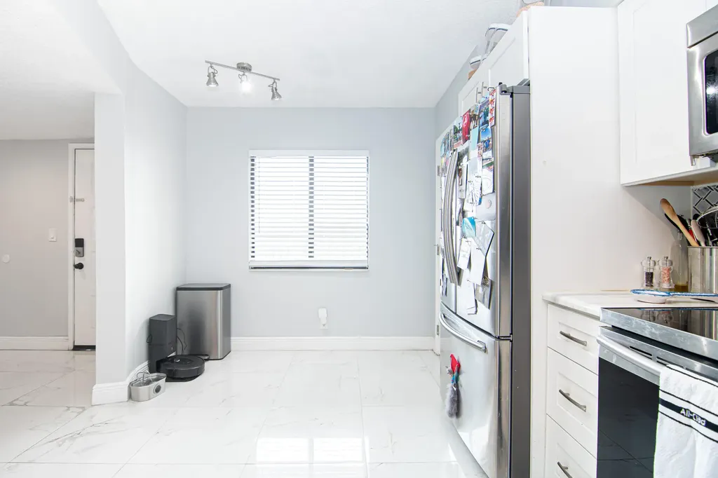 2202 S Cypress Bend Drive Pompano Beach FL 33069