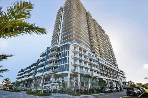 220 Lake Shore Drive Lake Park FL 33403