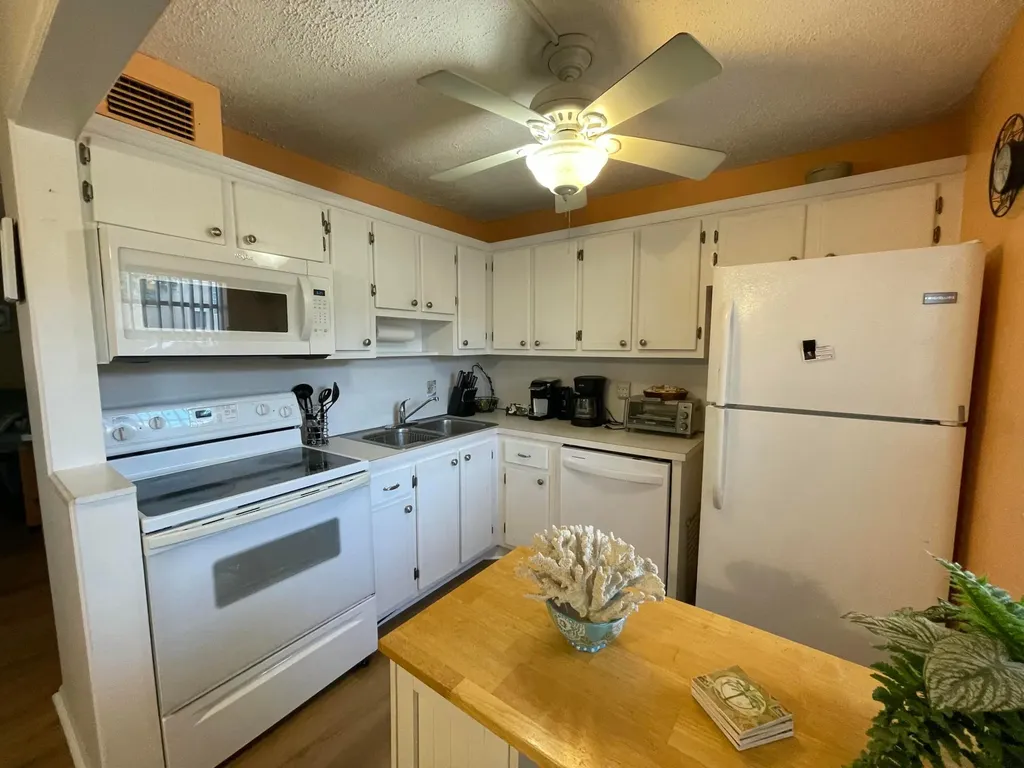 2152 NE 1st Way Boynton Beach FL 33435