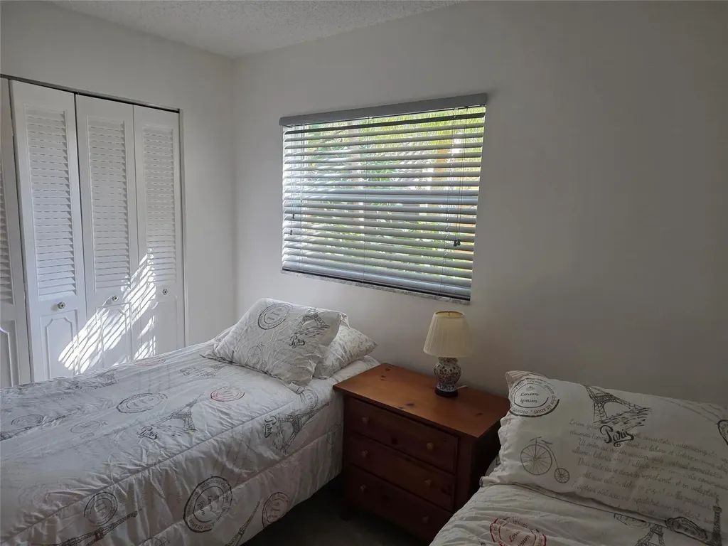 959 SE 2nd Avenue Deerfield Beach FL 33441