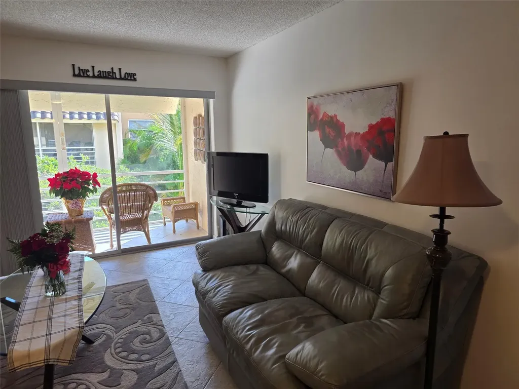 959 SE 2nd Avenue Deerfield Beach FL 33441
