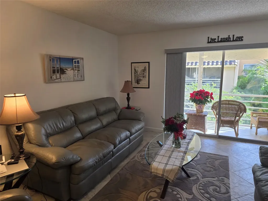 959 SE 2nd Avenue Deerfield Beach FL 33441
