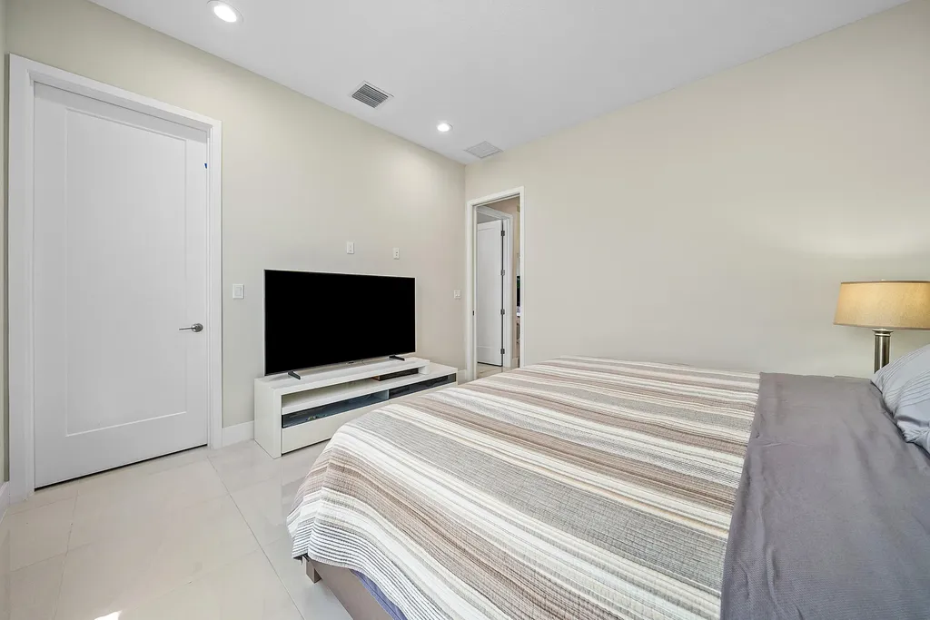 20021 Hirono Lane Boca Raton FL 33434
