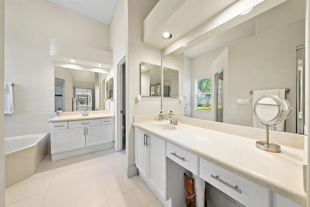6206 Indian Forest Circle Lake Worth FL 33463
