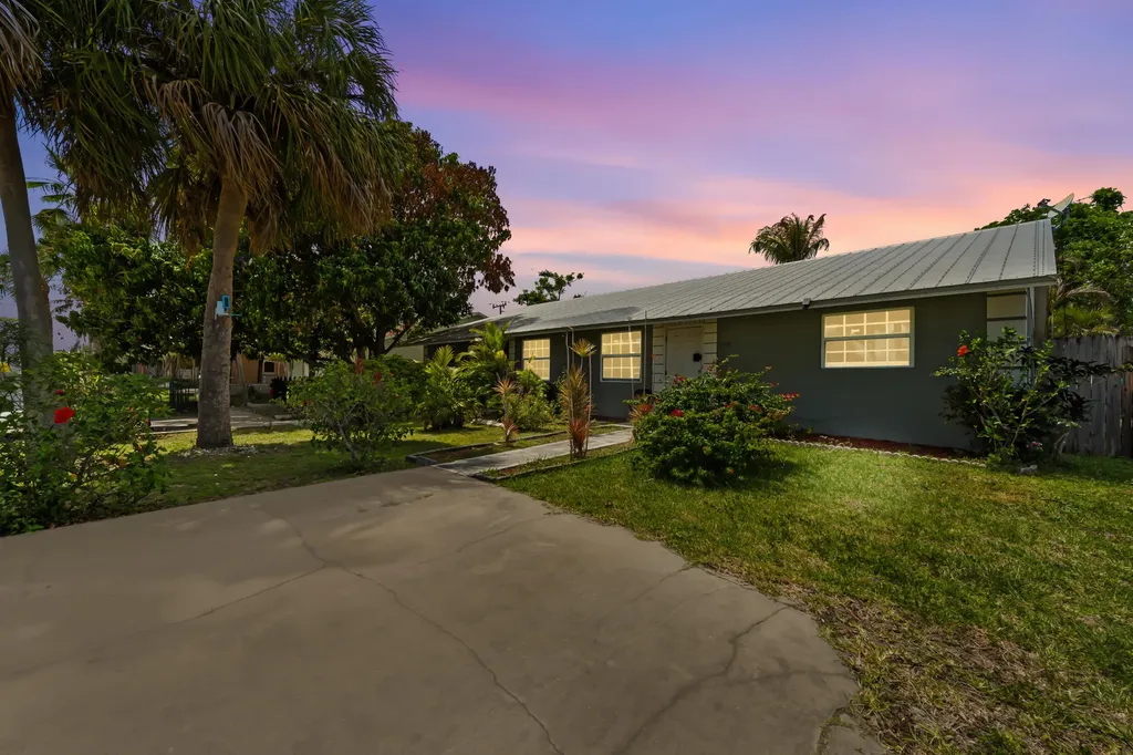 2705 SE Ellendale Street Stuart FL 34997