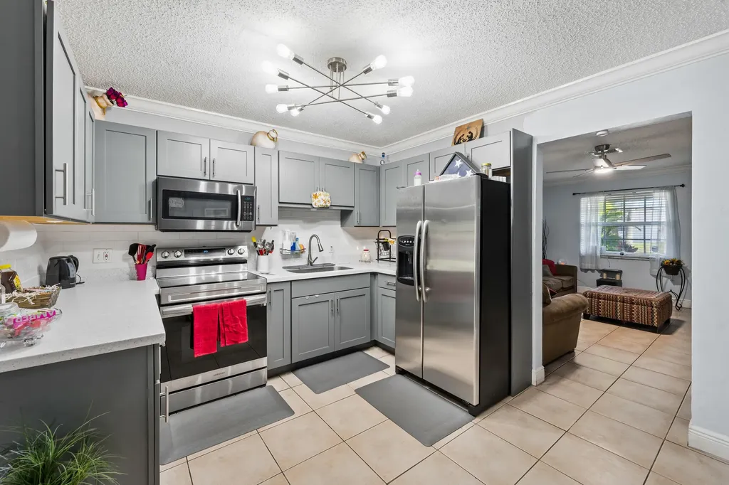 2705 SE Ellendale Street Stuart FL 34997