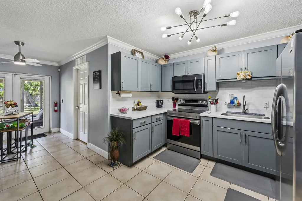 2705 SE Ellendale Street Stuart FL 34997