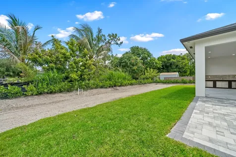 15449 Los Angeles Drive Loxahatchee Groves FL 33470