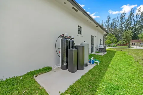15449 Los Angeles Drive Loxahatchee Groves FL 33470