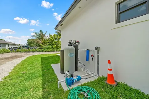 15449 Los Angeles Drive Loxahatchee Groves FL 33470