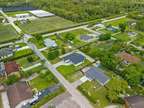 15449 Los Angeles Drive Loxahatchee Groves FL 33470