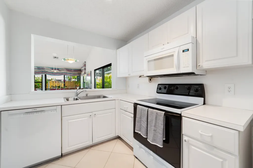 5534 Croydon Court Boca Raton FL 33486