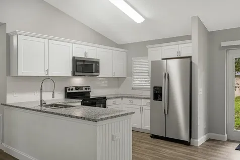 225 12th Street SW Vero Beach FL 32962