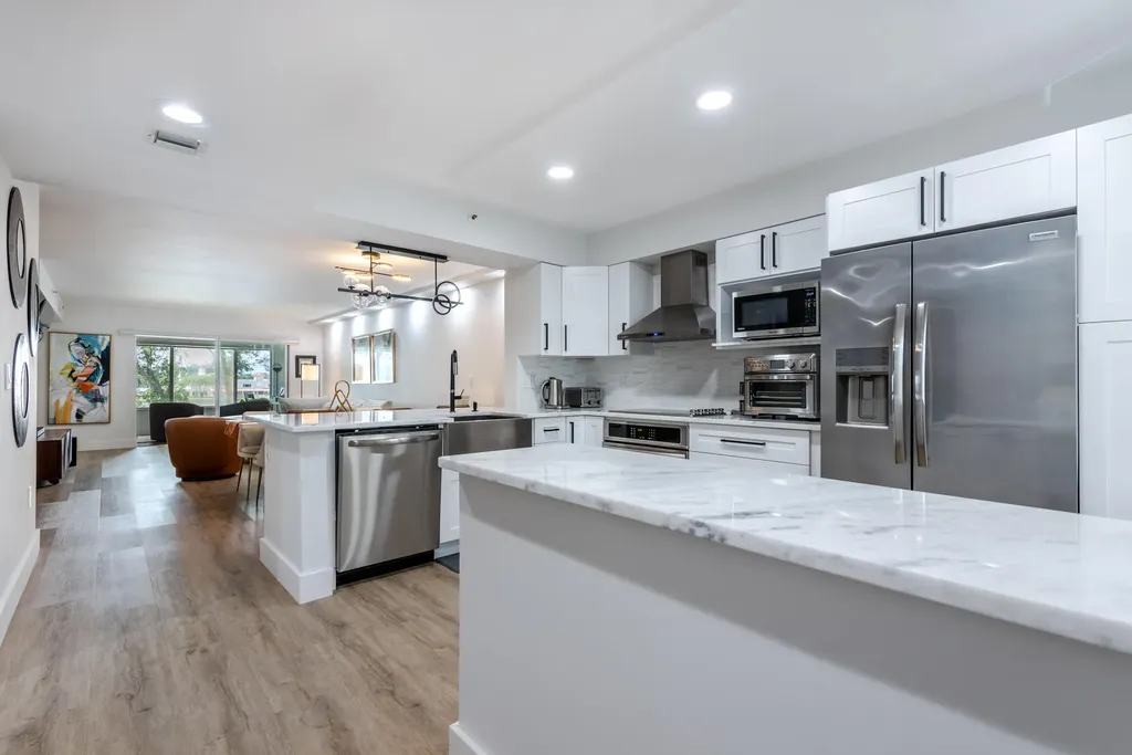 6096 Huntwick Terrace Delray Beach FL 33484