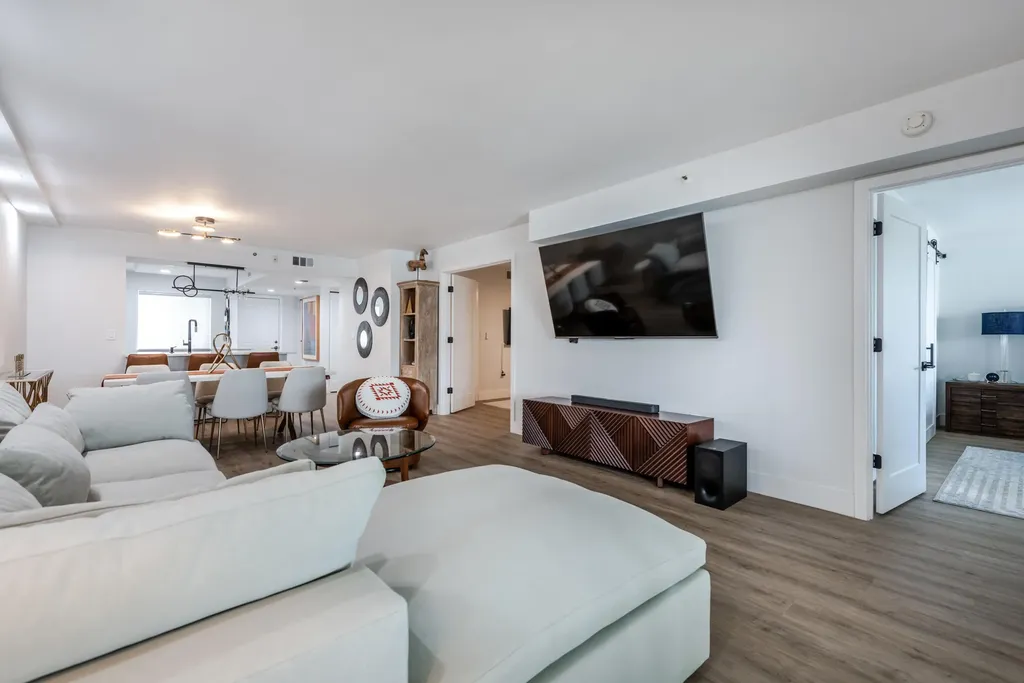 6096 Huntwick Terrace Delray Beach FL 33484