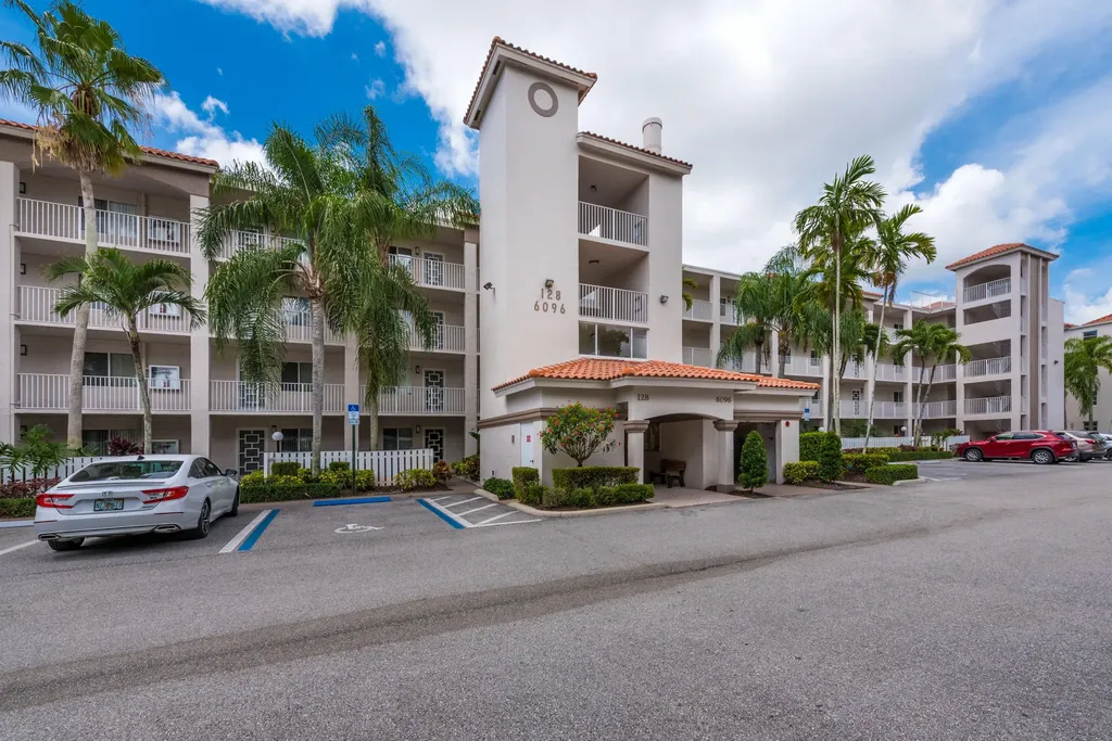 6096 Huntwick Terrace Delray Beach FL 33484