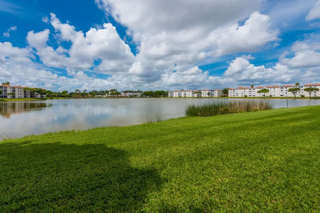6096 Huntwick Terrace Delray Beach FL 33484