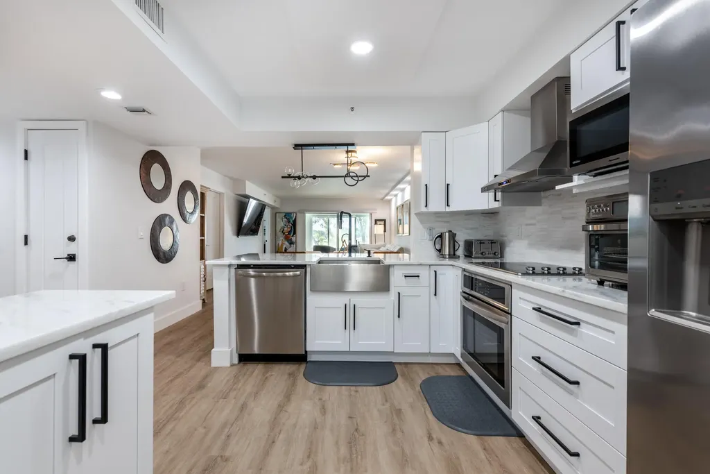 6096 Huntwick Terrace Delray Beach FL 33484