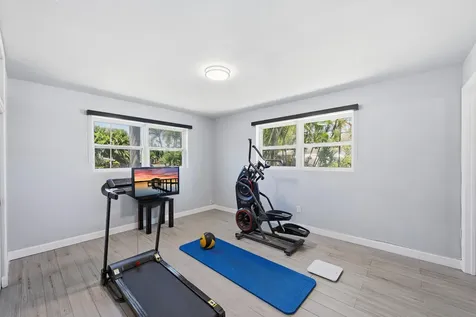 4441 NE 15th Avenue Oakland Park FL 33334