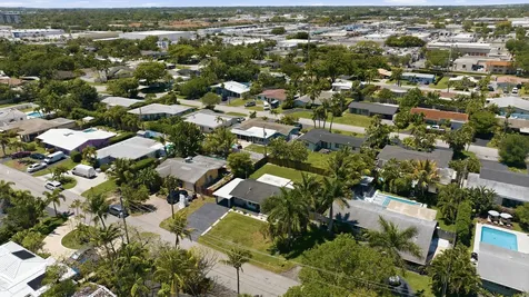 4441 NE 15th Avenue Oakland Park FL 33334