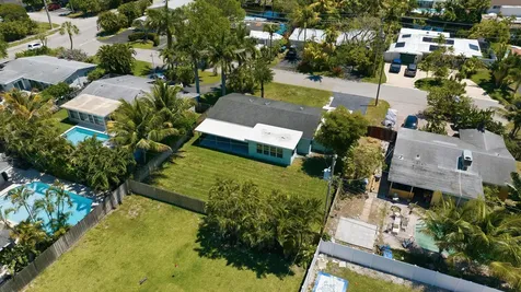 4441 NE 15th Avenue Oakland Park FL 33334