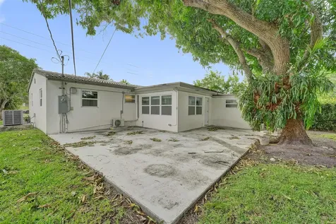 1423 Garfield Street Hollywood FL 33020