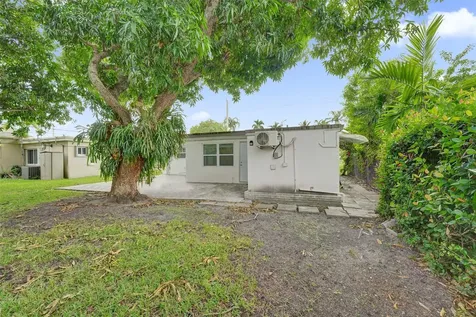 1423 Garfield Street Hollywood FL 33020