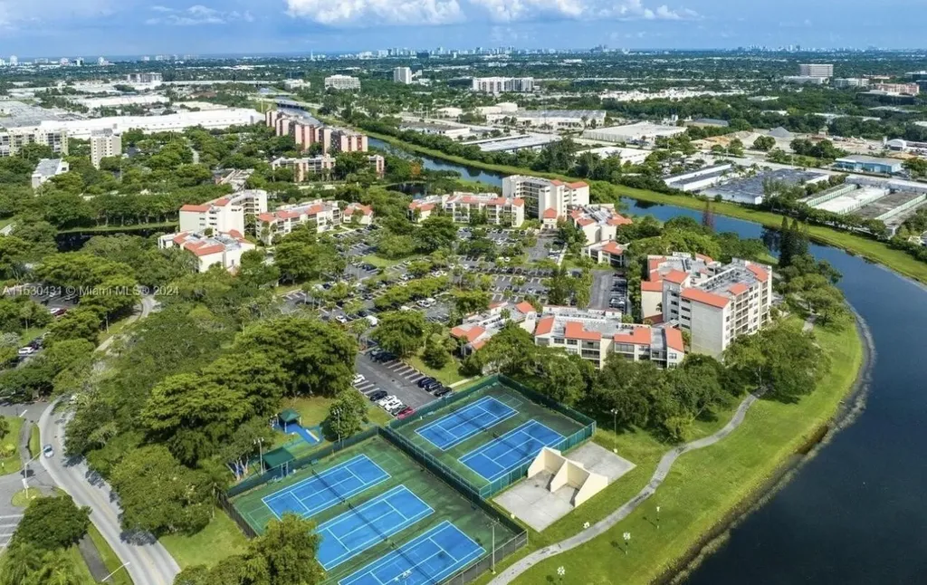 2314 S Cypress Bend Drive Pompano Beach FL 33069
