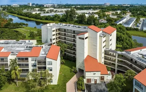2314 S Cypress Bend Drive Pompano Beach FL 33069