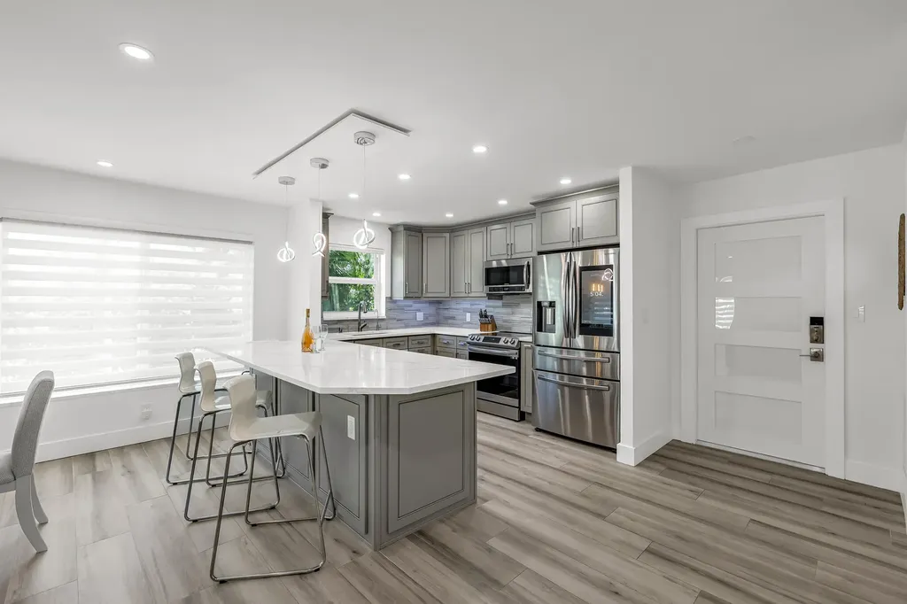 2870 NE 14th Street Causeway Pompano Beach FL 33062