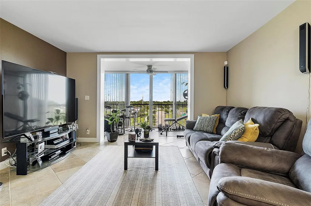4550 NW 18th Avenue Deerfield Beach FL 33064