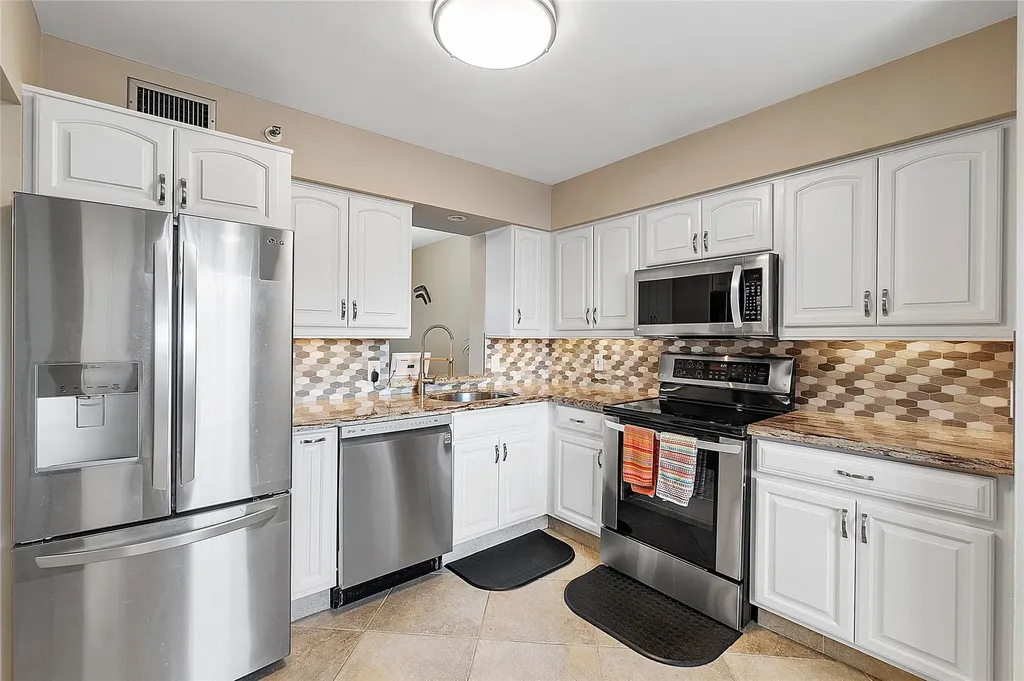 4550 NW 18th Avenue Deerfield Beach FL 33064