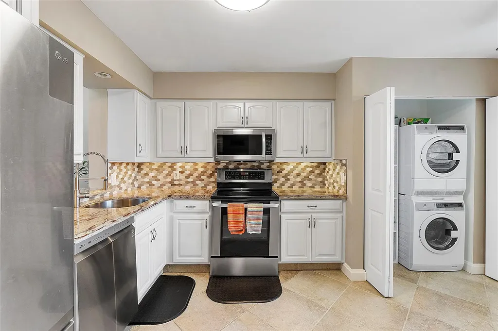 4550 NW 18th Avenue Deerfield Beach FL 33064