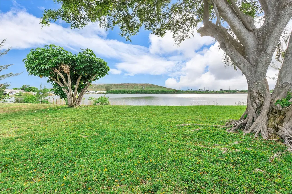 4550 NW 18th Avenue Deerfield Beach FL 33064