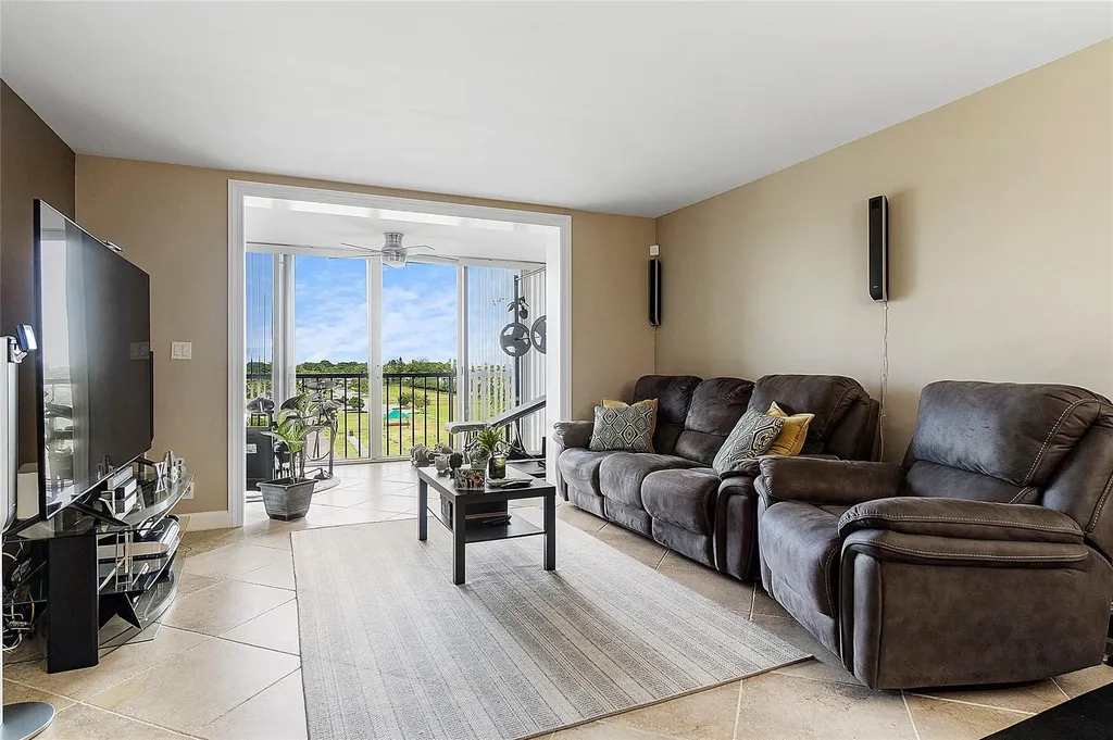 4550 NW 18th Avenue Deerfield Beach FL 33064